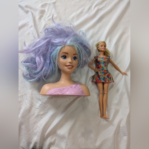 Barbie Other - Barbie Lot - 2 Items‎
